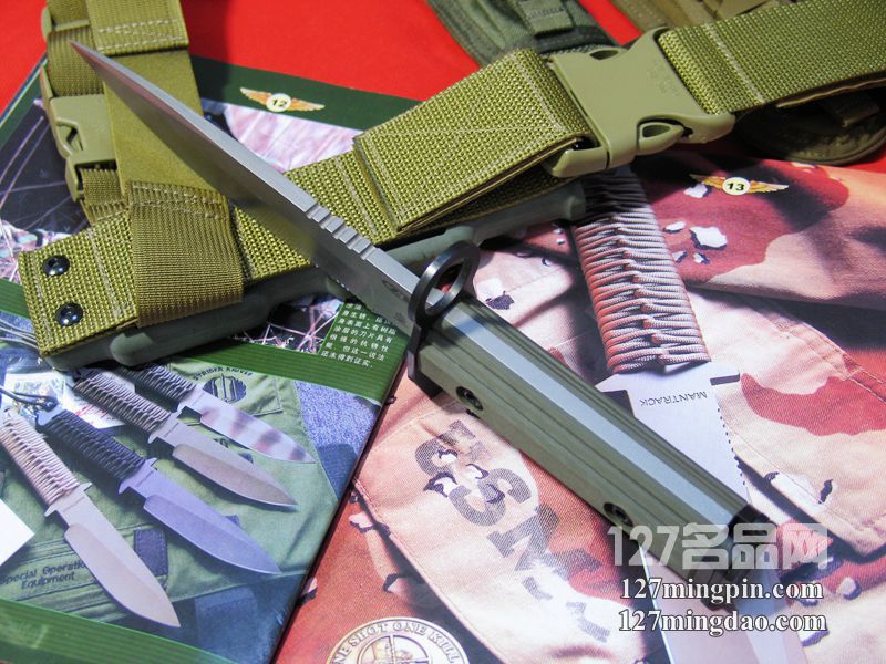 美国挺进者Strider 与ZT和作版ZT-9刺刀