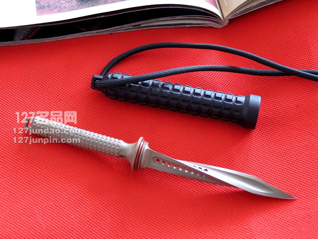美国微技术 MICROTECH 105-1TAM迷你麻花特种部队刺刀 战斗匕首